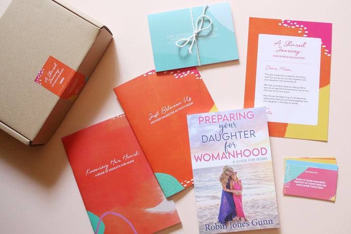 KALLOS / A Shared Journey: For Mothers and Daughters