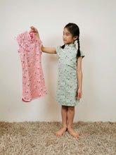 Load image into Gallery viewer, Grandma Jenny Green Floral CNY Dress